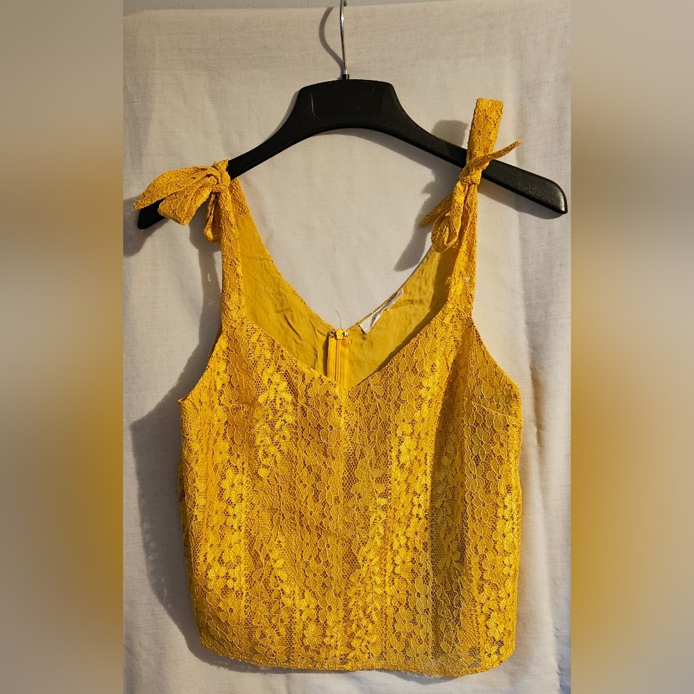 Lush Yellow Lace Top, size M
